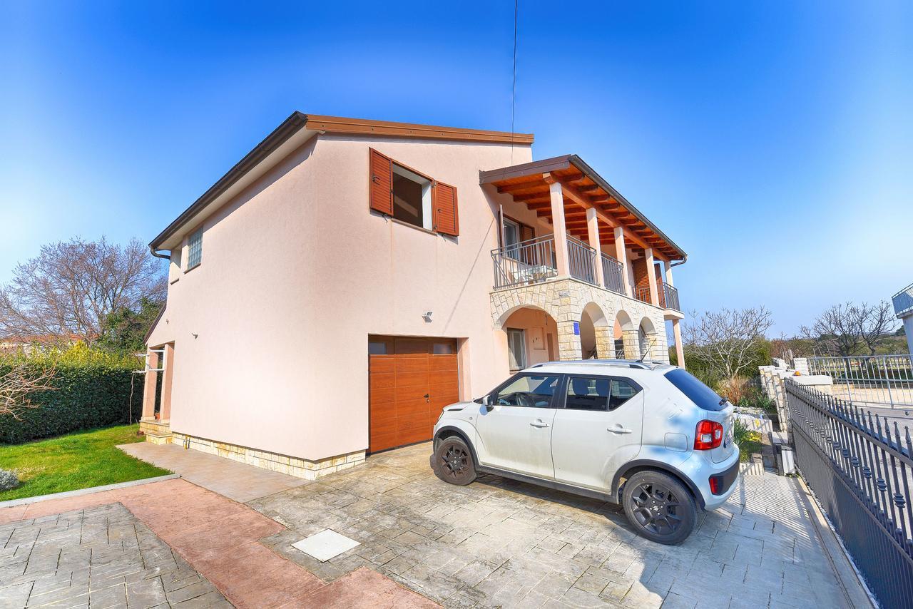 Apartment Monfiorenzo 1551 Ровин Екстериор снимка
