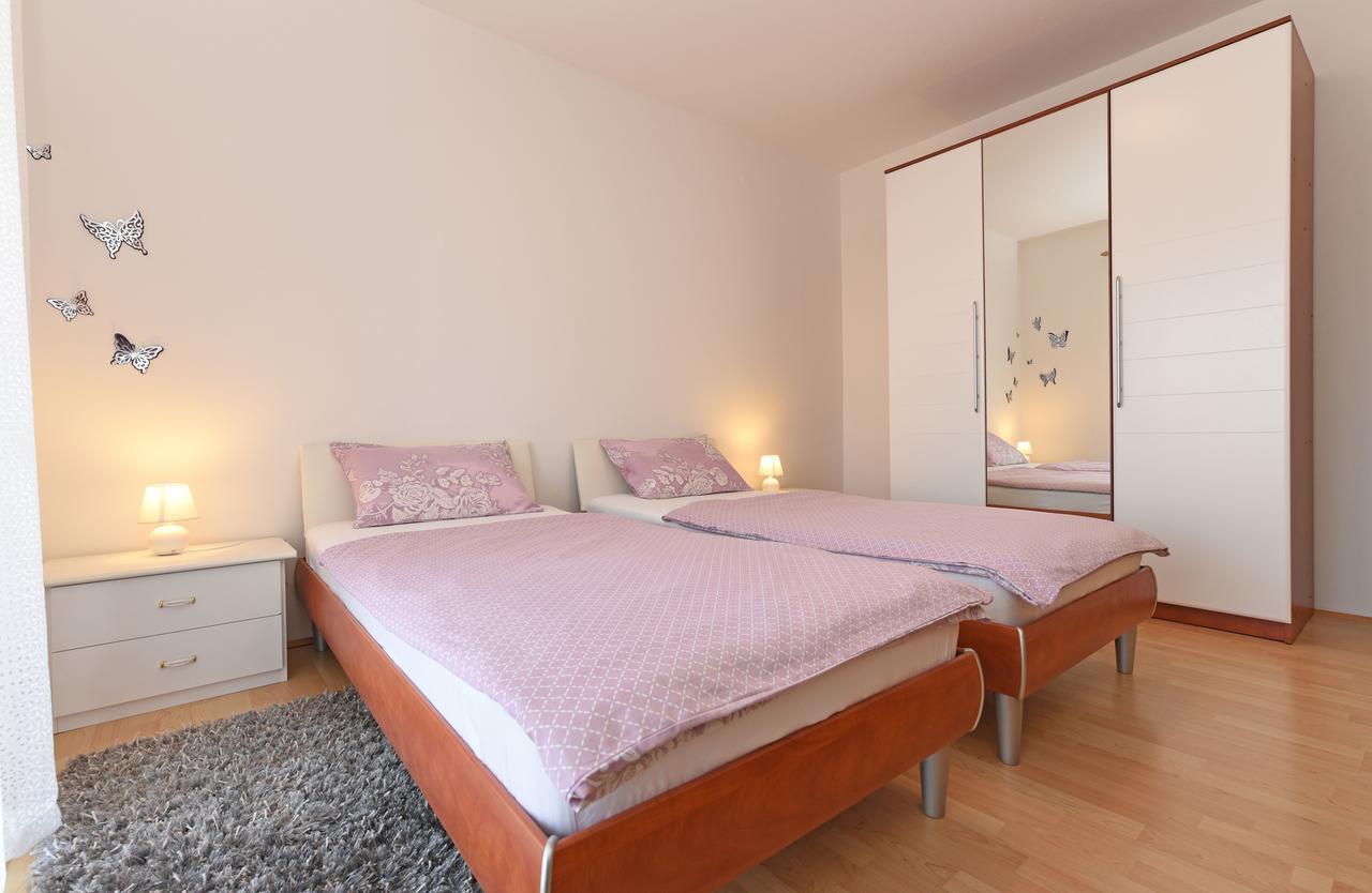 Apartment Monfiorenzo 1551 Ровин Екстериор снимка