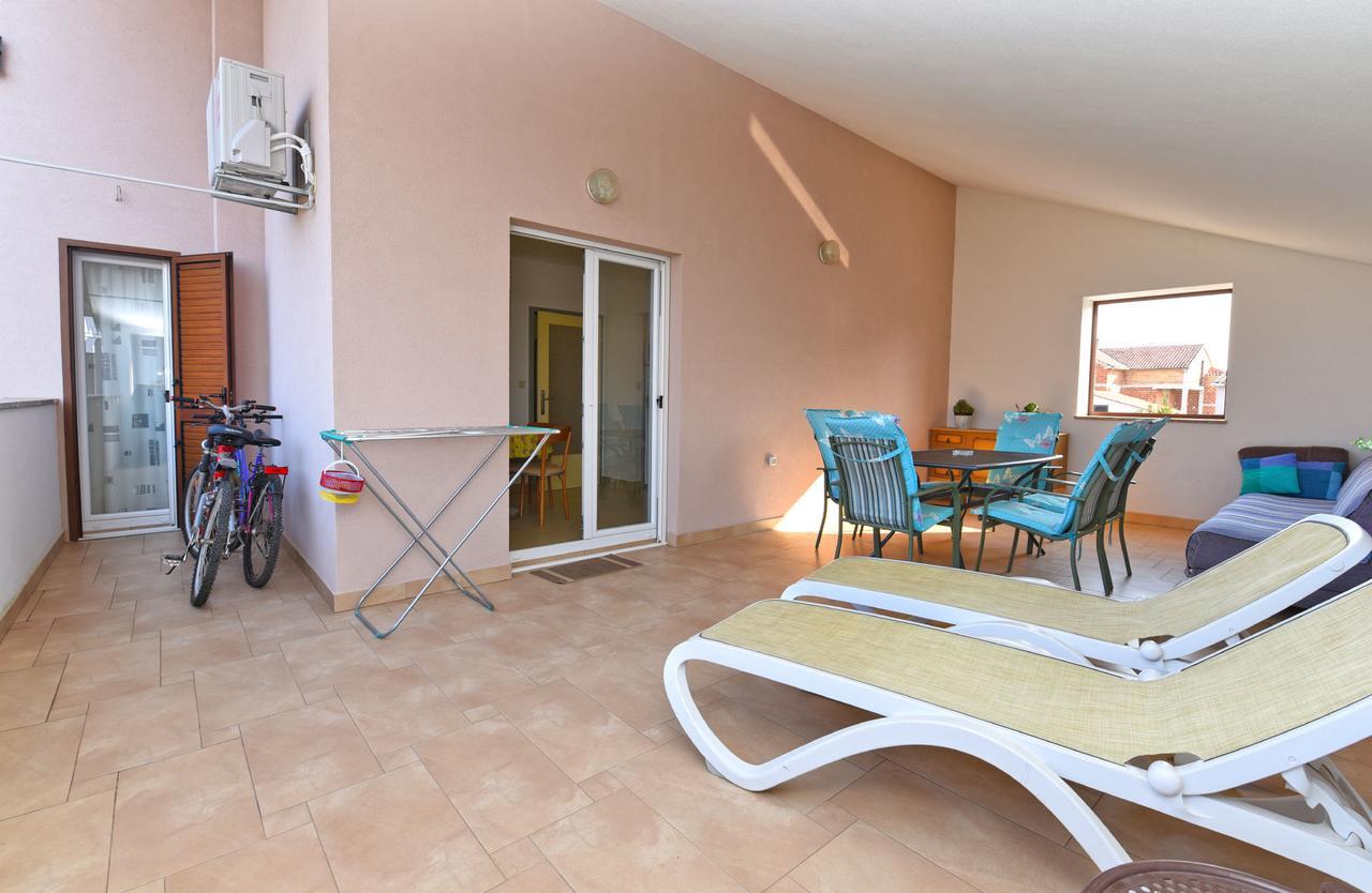 Apartment Monfiorenzo 1551 Ровин Екстериор снимка