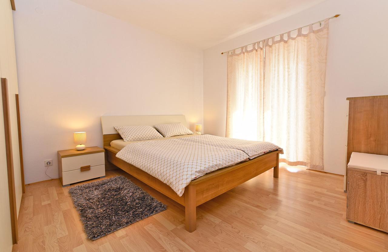 Apartment Monfiorenzo 1551 Ровин Екстериор снимка