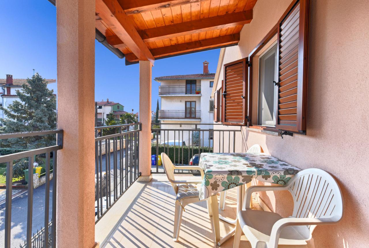 Apartment Monfiorenzo 1551 Ровин Екстериор снимка