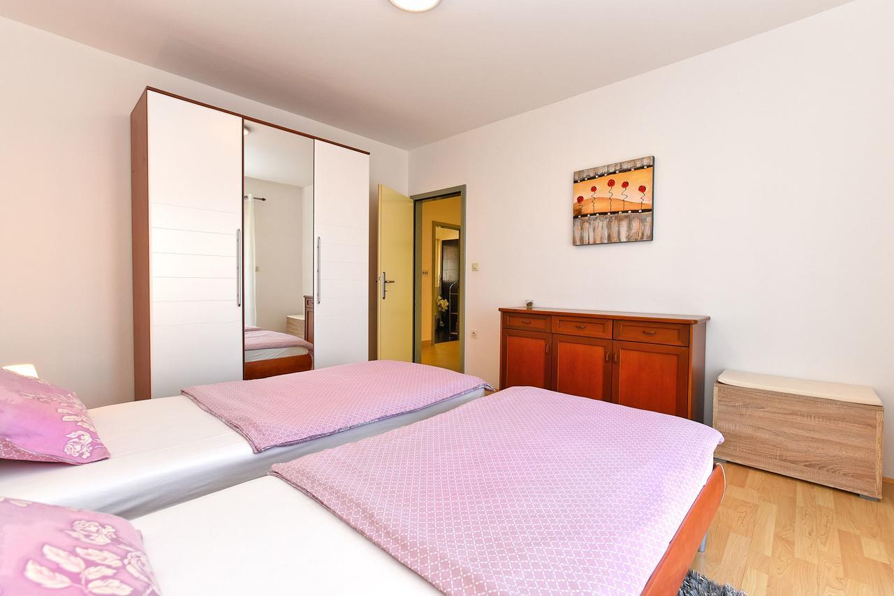 Apartment Monfiorenzo 1551 Ровин Екстериор снимка